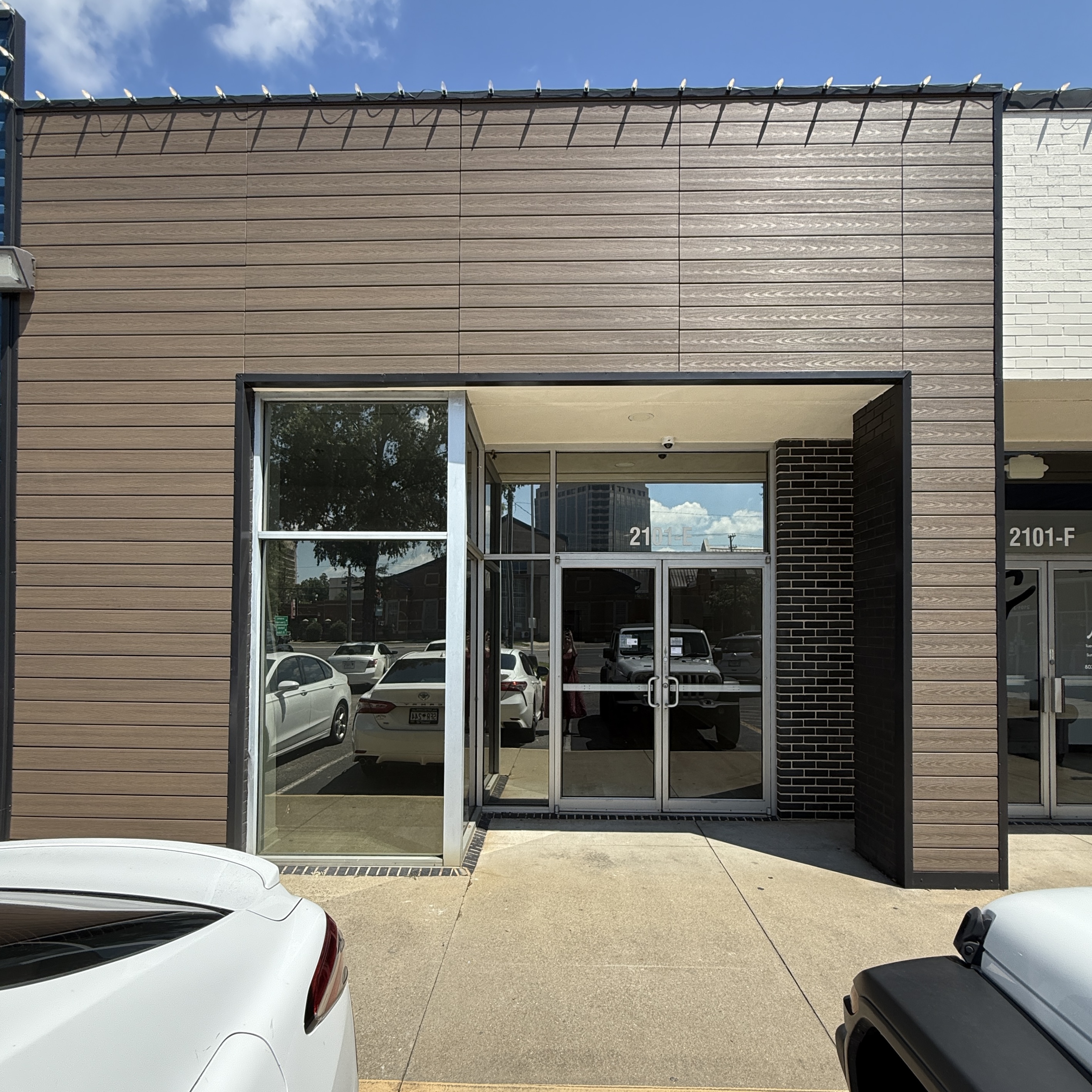 2101 Main Street - E